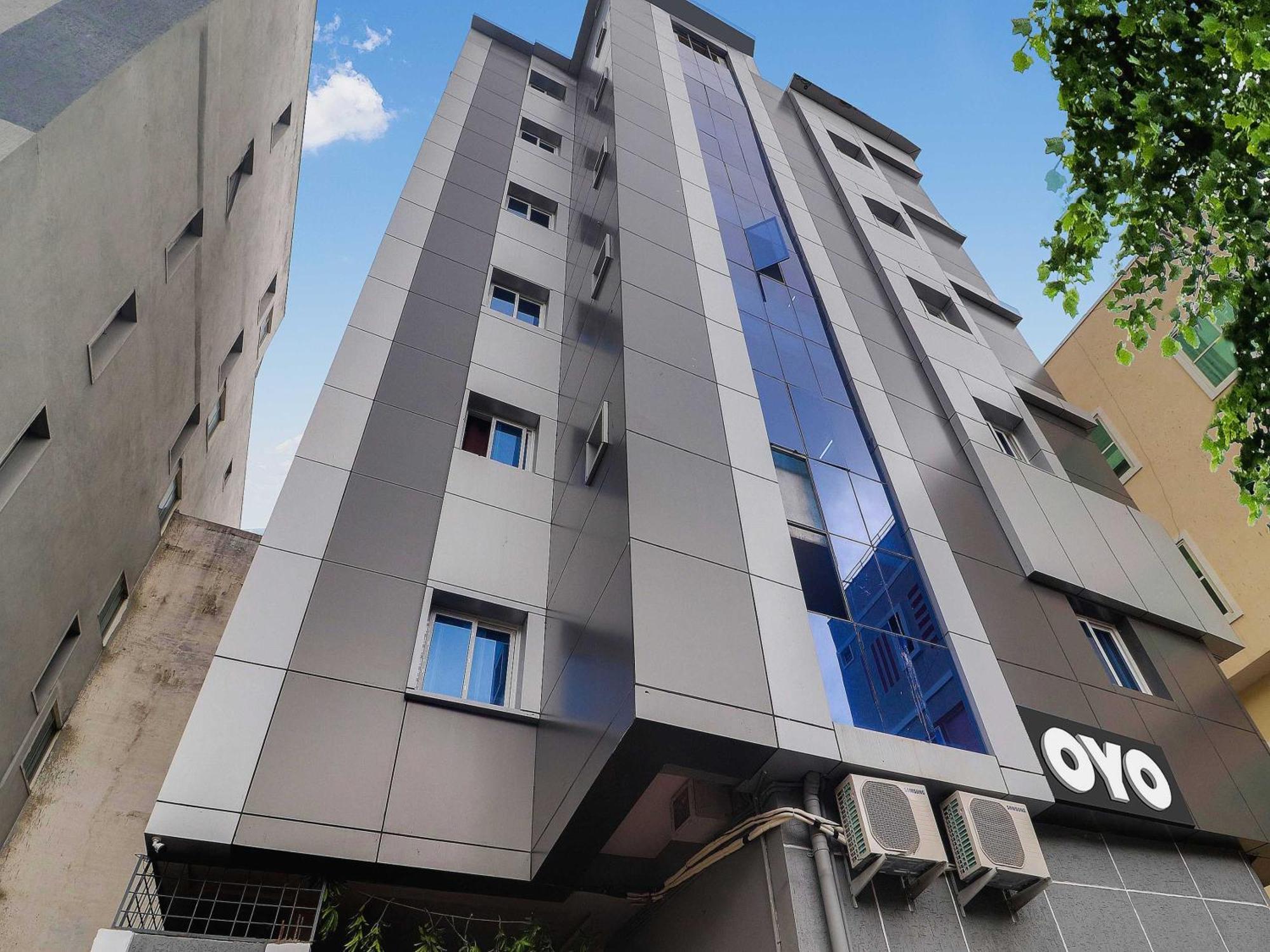 Hotel O Red Stone Hotels Hyderabad Eksteriør billede
