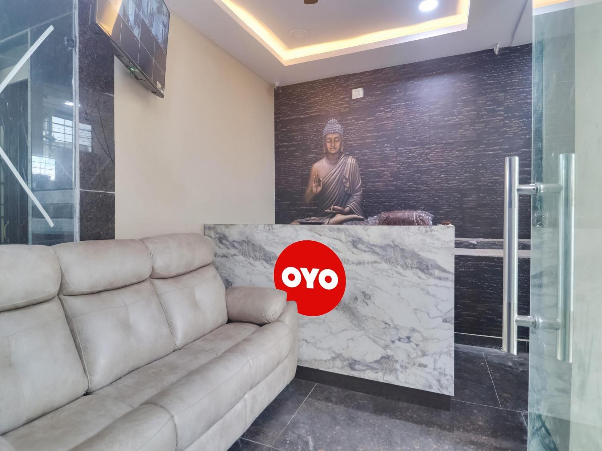 Hotel O Red Stone Hotels Hyderabad Eksteriør billede