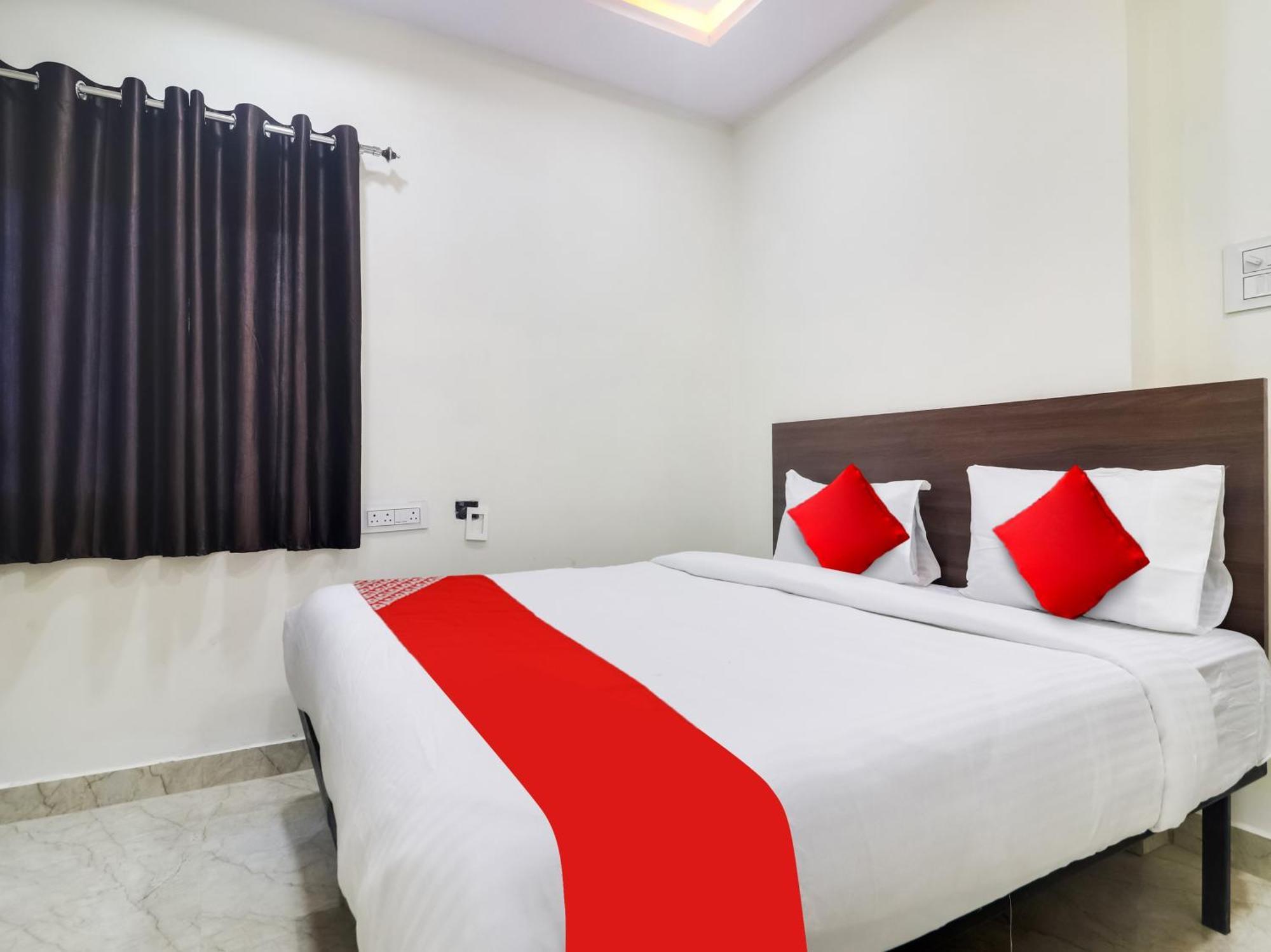 Hotel O Red Stone Hotels Hyderabad Eksteriør billede