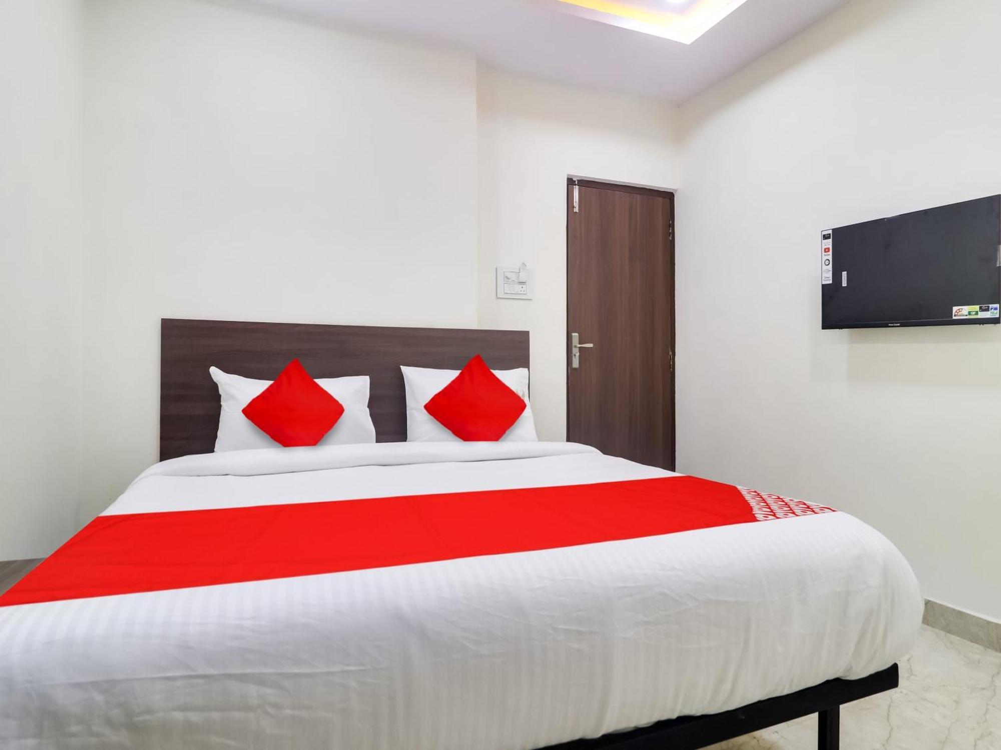 Hotel O Red Stone Hotels Hyderabad Eksteriør billede