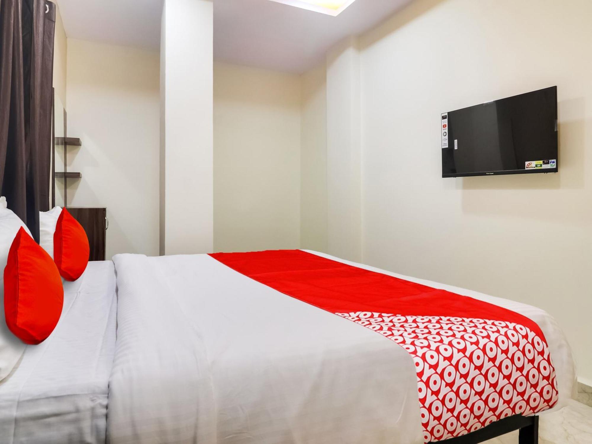 Hotel O Red Stone Hotels Hyderabad Eksteriør billede